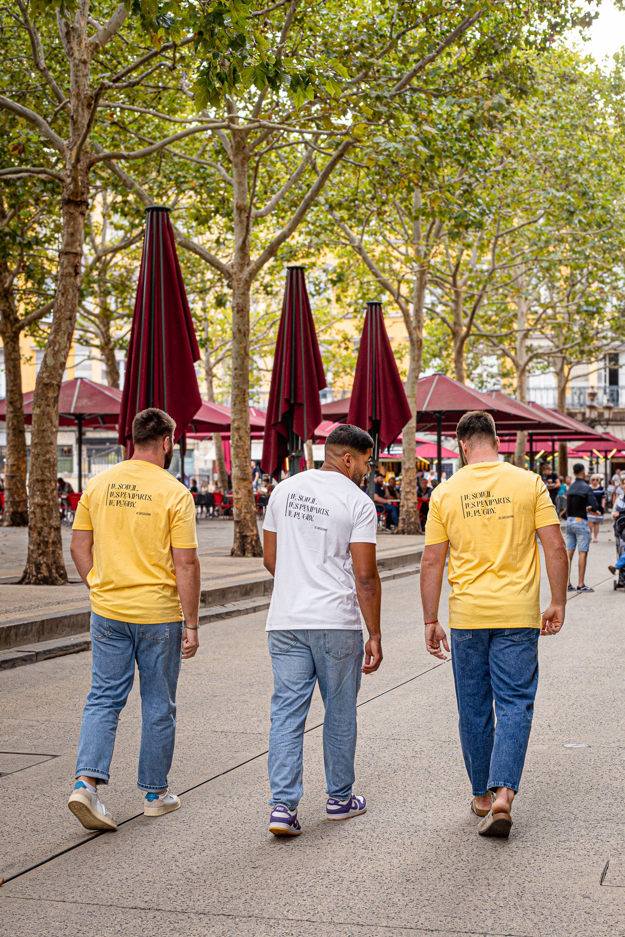 Tee-shirt "Le soleil, les remparts, le rugby" jaune